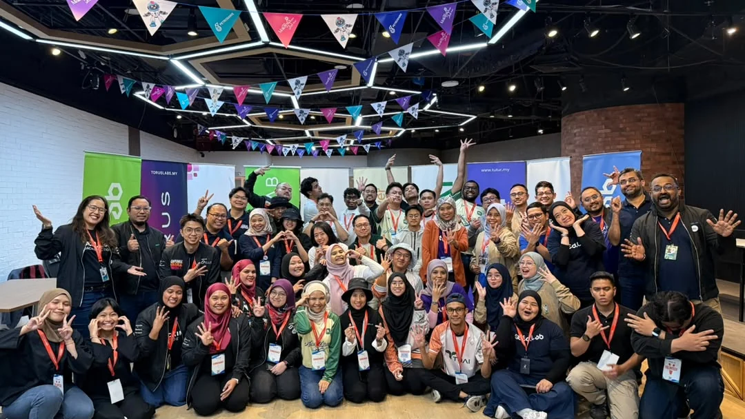 SEEd.Lab Cohort 4 participants posing together at the Open Day at Petrosains